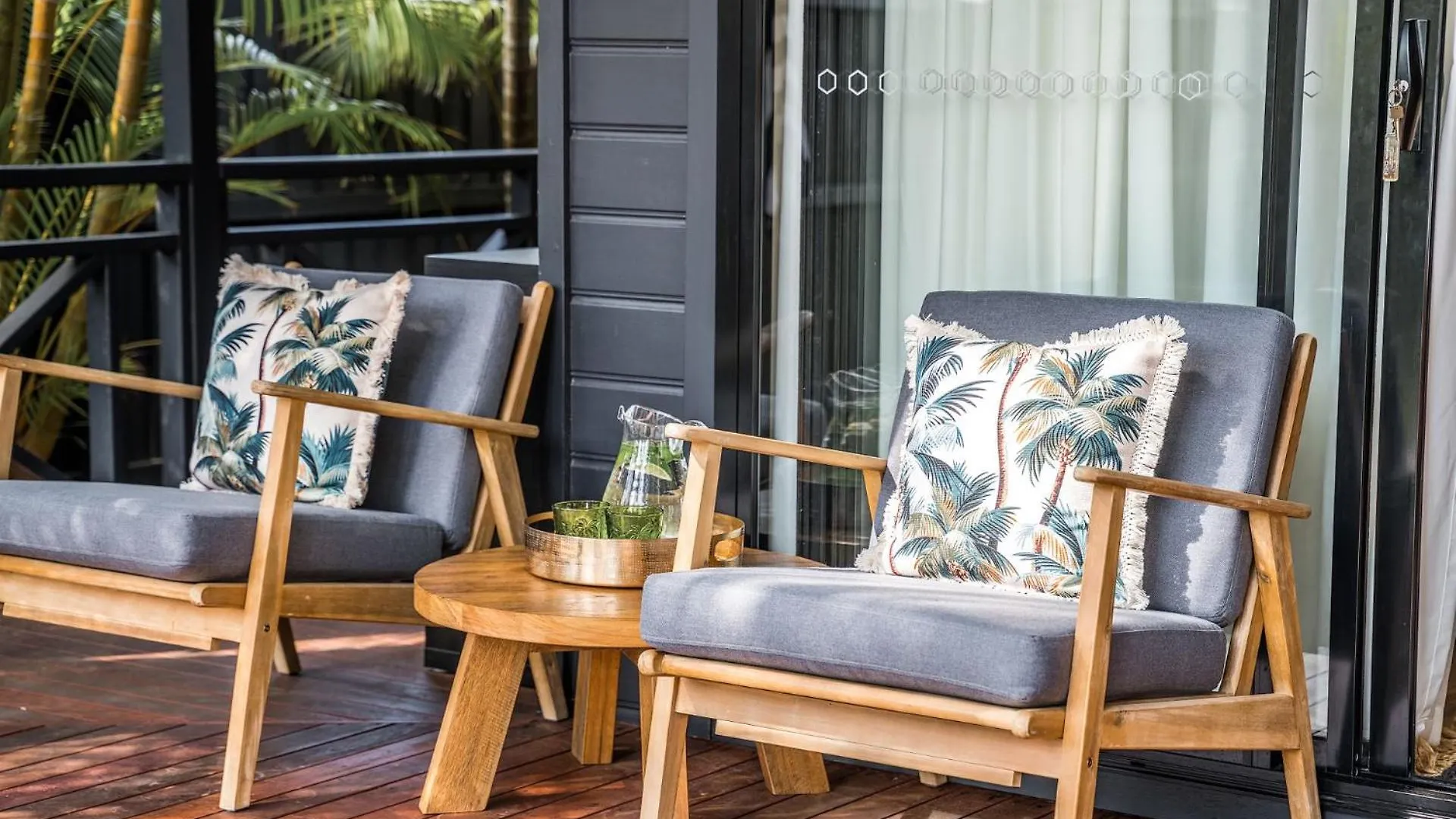 3 Salty Sisters Villa Byron Bay Australia