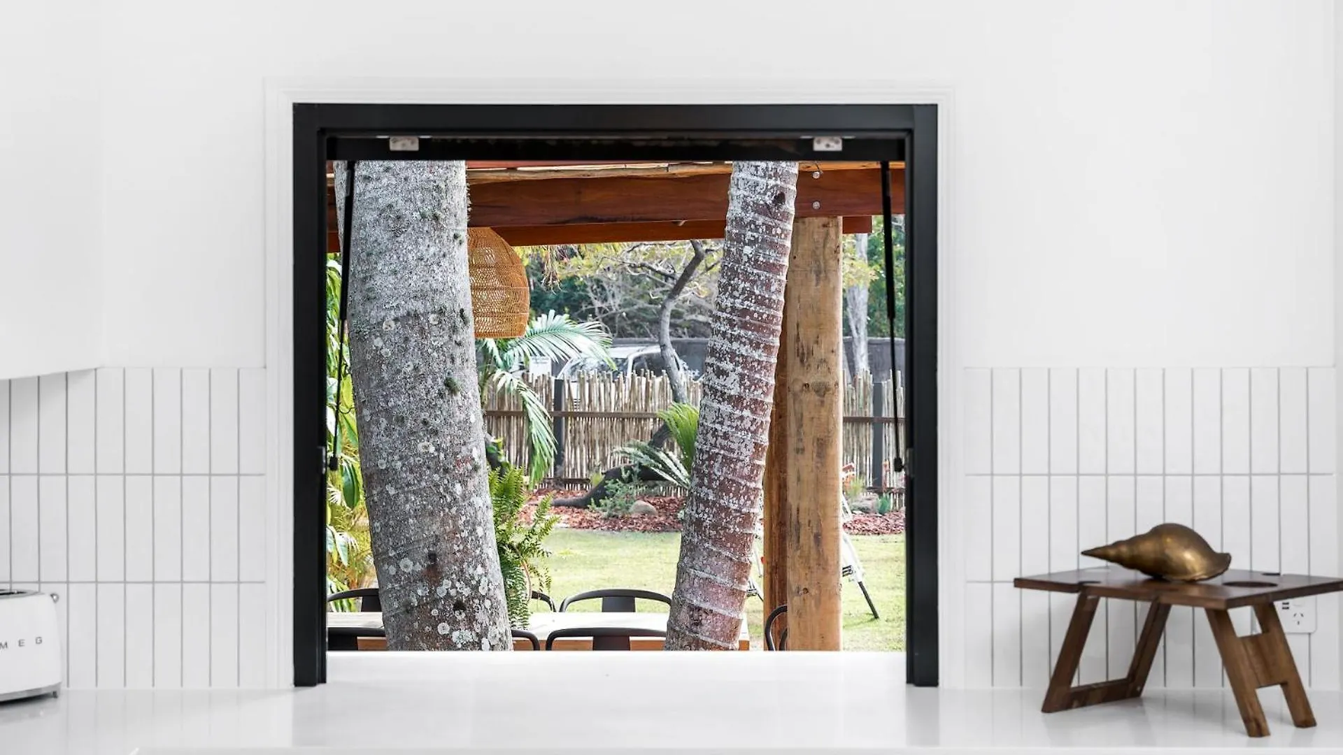 3 Salty Sisters Villa Byron Bay