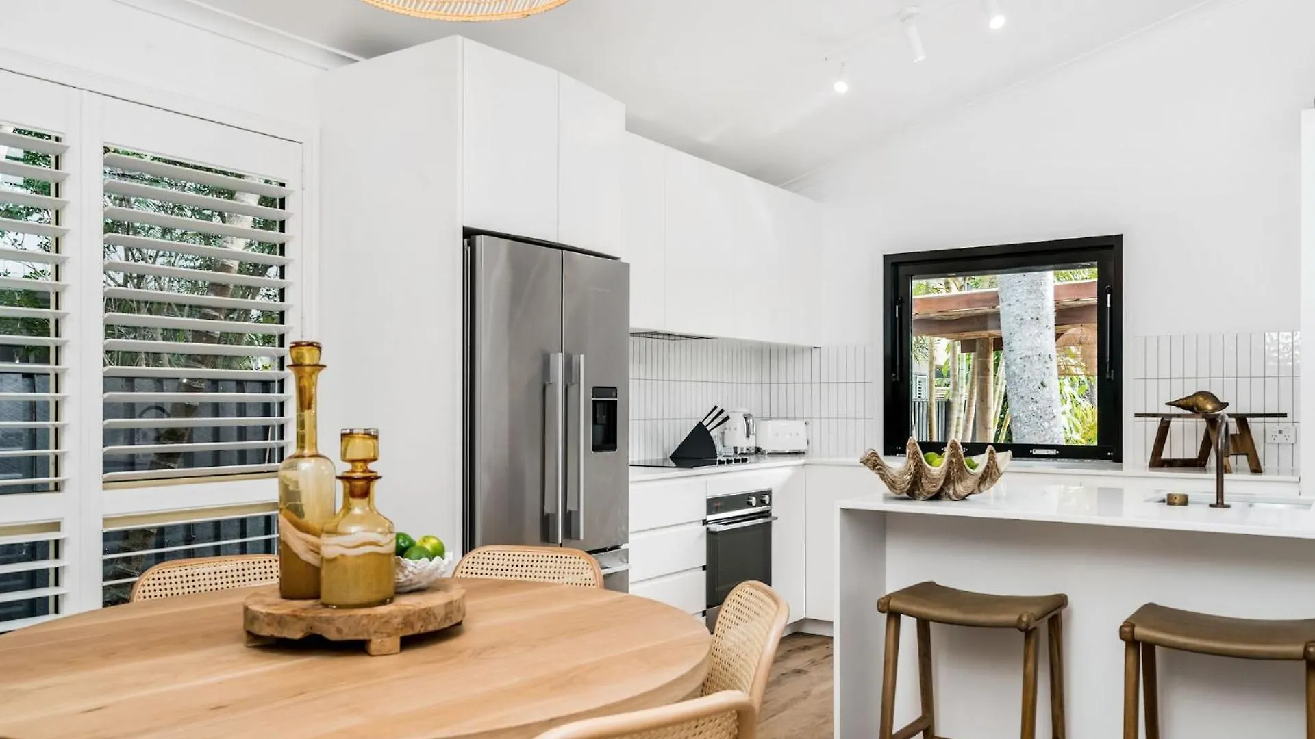 3 Salty Sisters Villa Byron Bay